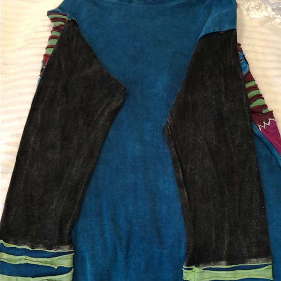 Casual Top - Picture 5 of 7